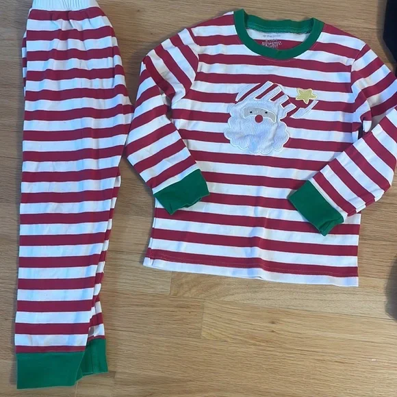 2 sets Christmas Holiday Pajama Sets, kids size: 5 - Picture 3 of 7